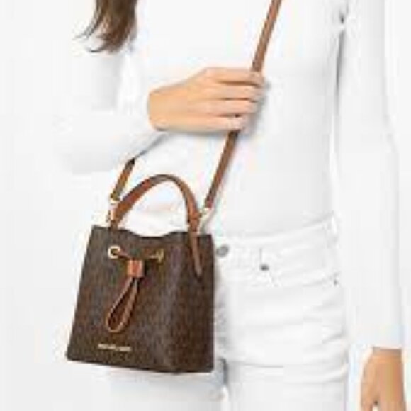 SALE! ✅ Michael Kors SURI Med Python Embossed Leather Bucket Bag ✨ NWT - Picture 9 of 11